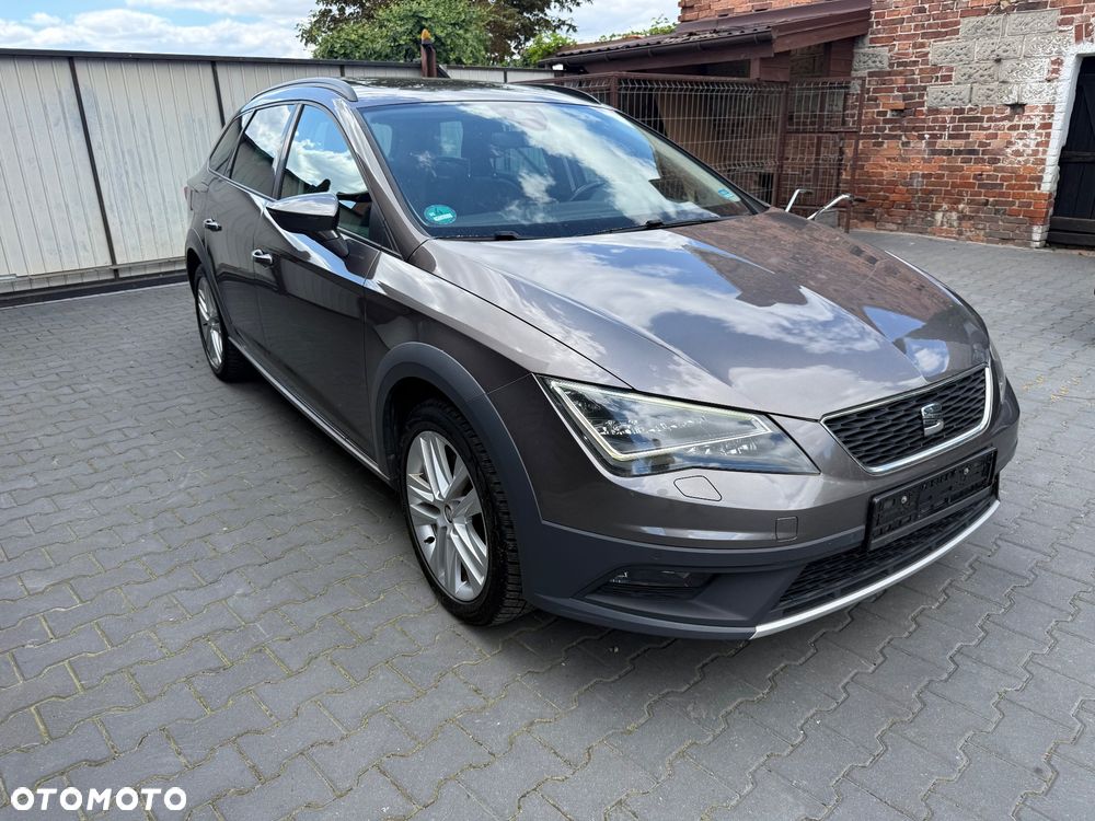Seat Leon 1.8 TSI Xcellence S&S DSG - 3