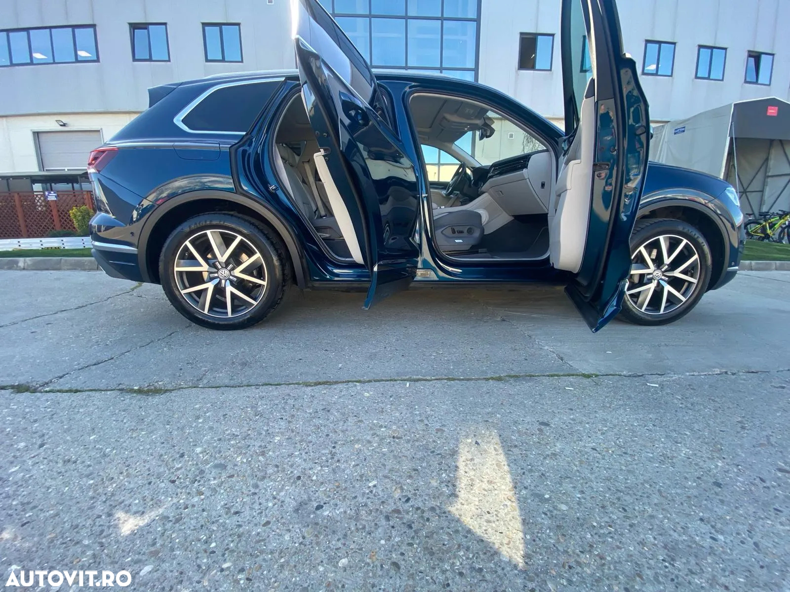 Volkswagen Touareg - 18