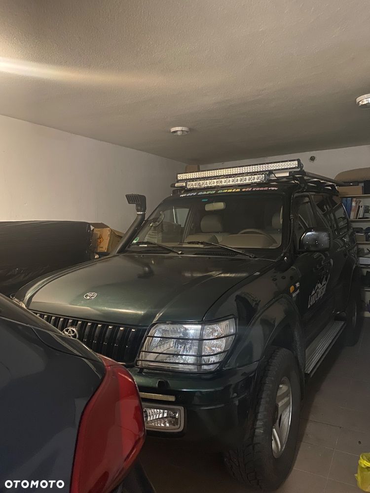 Toyota Land Cruiser - 13