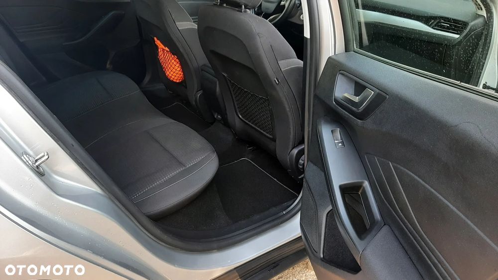 Ford Focus - 17
