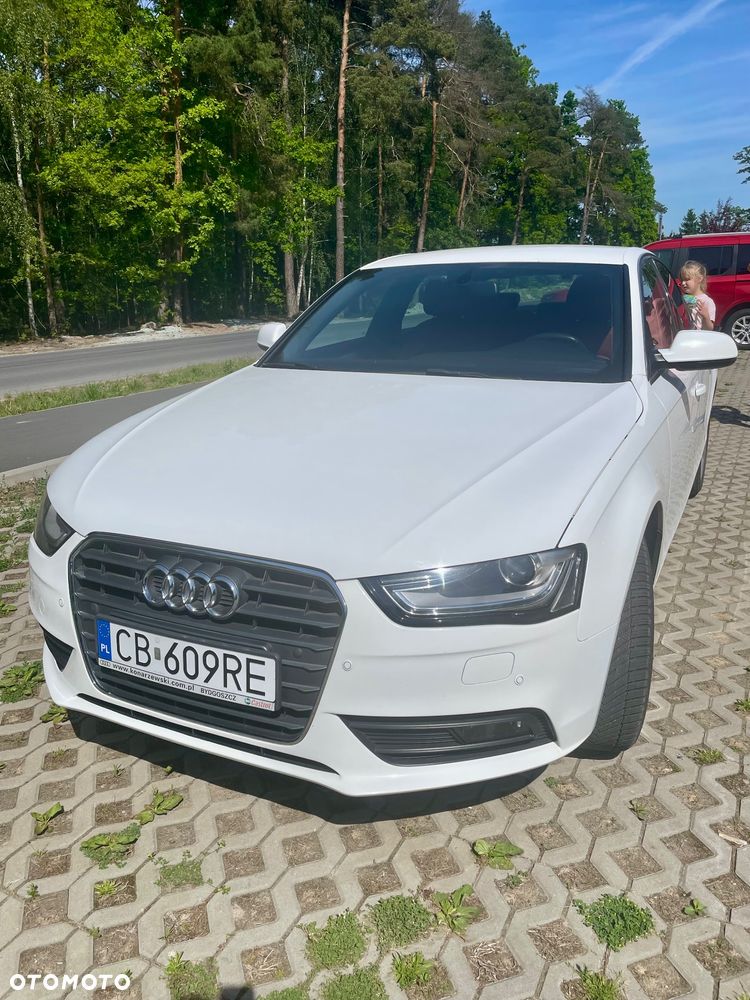 Audi A4 Limousine 2.0 TDI DPF clean diesel Attraction - 2