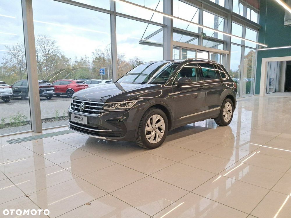 Volkswagen Tiguan - 3