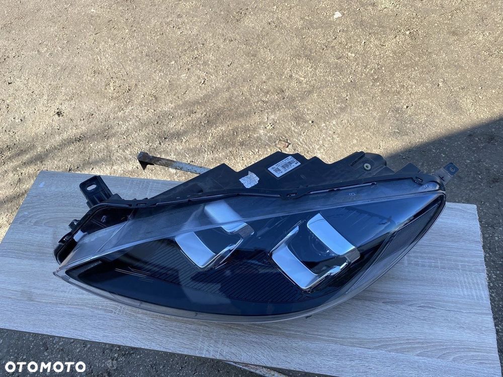 LAMPA PRZEDNIA LEWA FORD KUGA MK3 LV4B-13E017-AN FULL LED - 2
