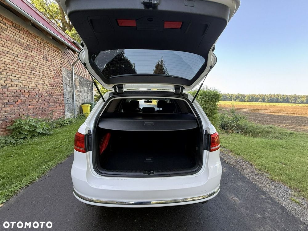 Volkswagen Passat - 21