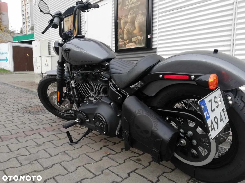 Harley-Davidson Softail Street Bob - 1