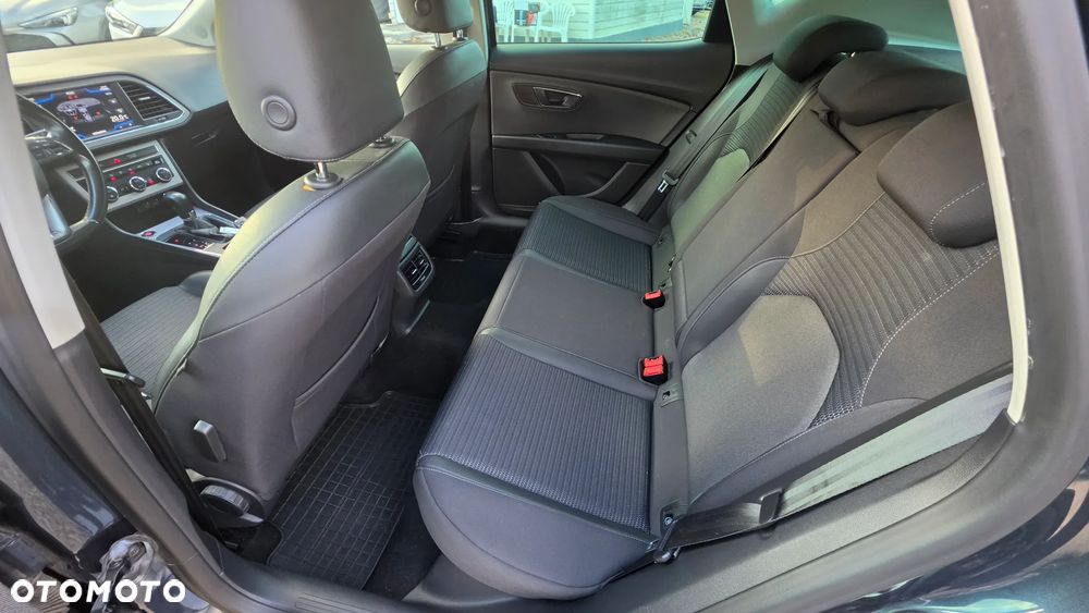 Seat Leon 1.5 eTSI Xcellence DSG - 32