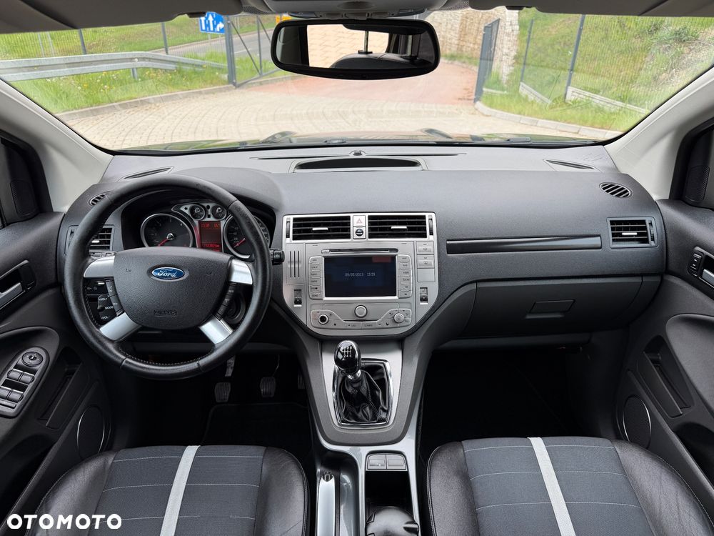 Ford Kuga - 11