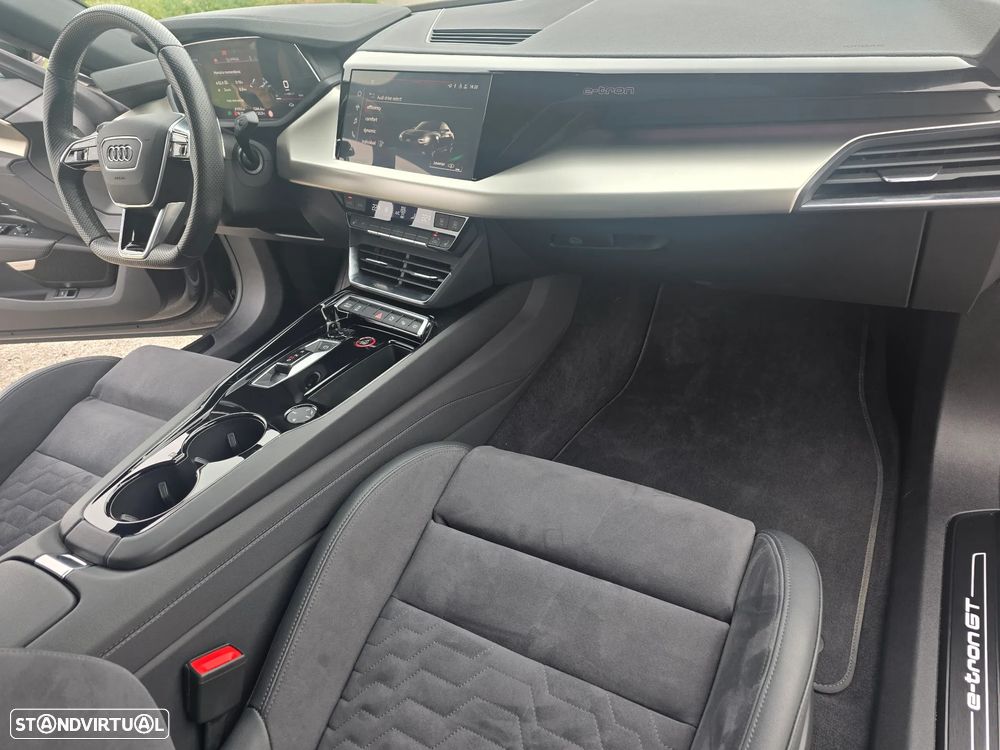 Audi e-tron GT quattro - 35
