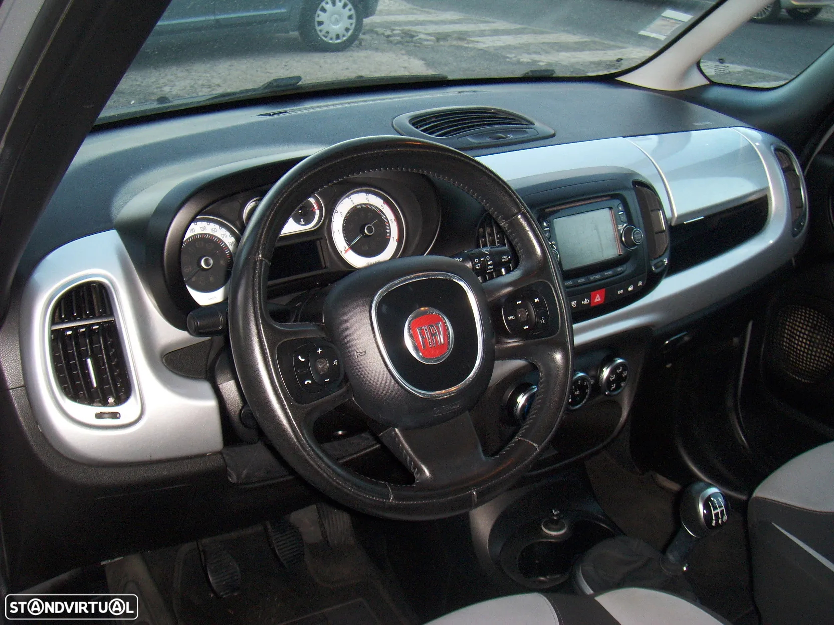 Fiat 500L 1.3 MJ Pop Star S&S - 11