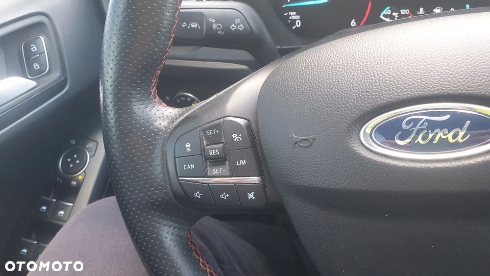 Ford Focus 1.5 EcoBlue Start-Stopp-System ST-LINE - 21