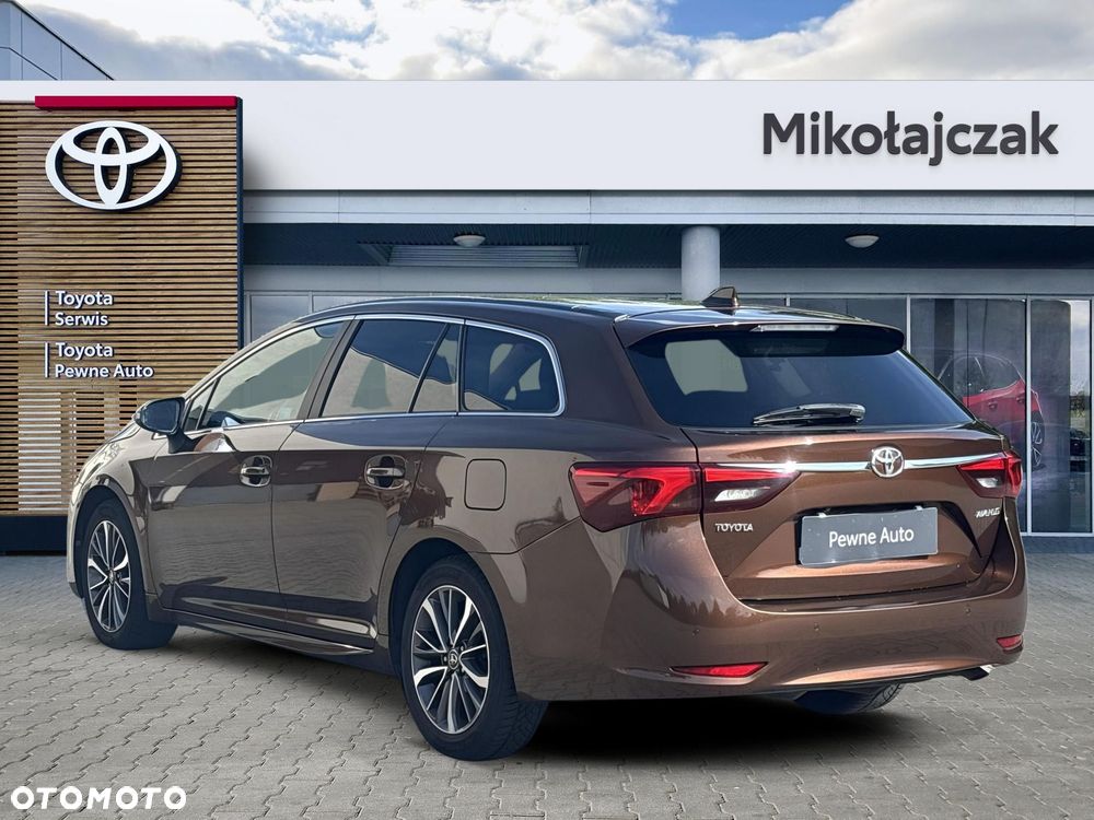 Toyota Avensis 2.0 D-4D Premium - 6