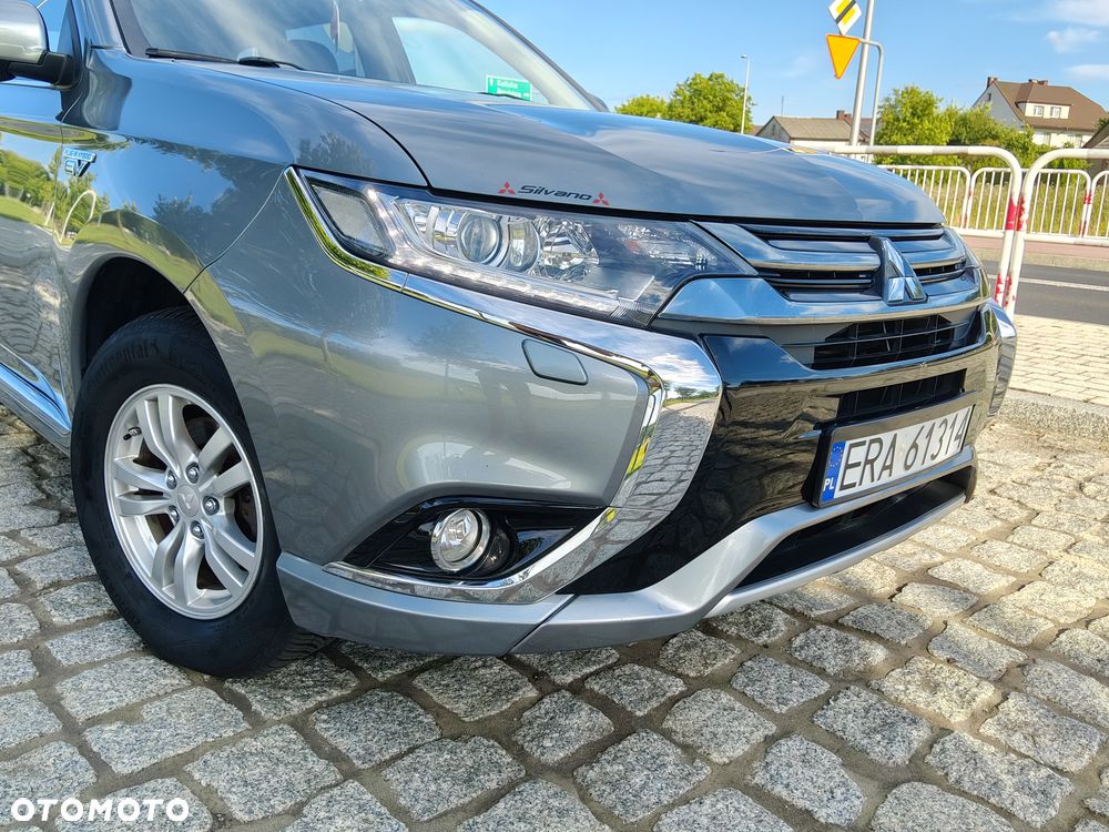 Mitsubishi Outlander 2.0 4WD - 8