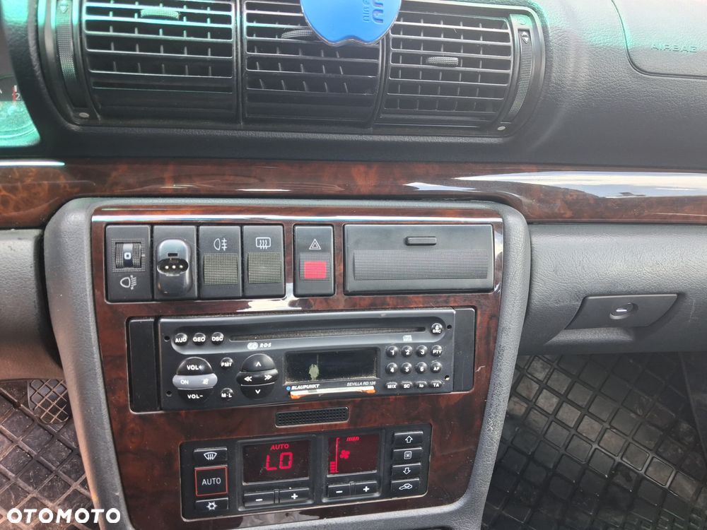 Audi A4 Limousine - 9