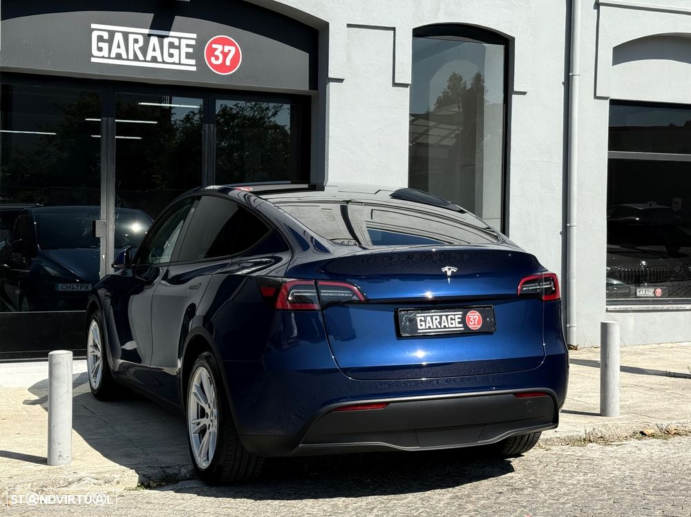 Tesla Model Y Long Range Dual Motor AWD - 6
