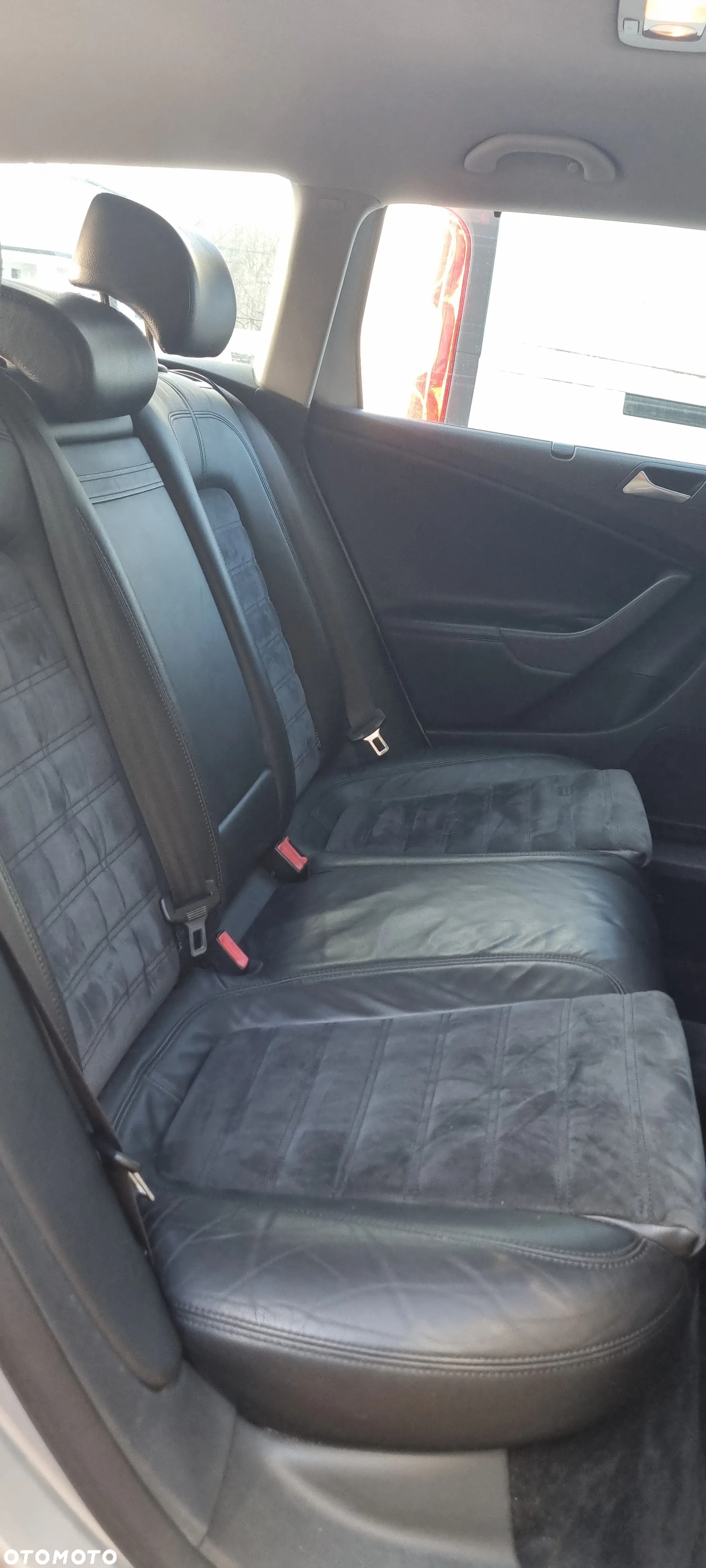 Volkswagen Passat 2.0 TDI DPF Highline - 16