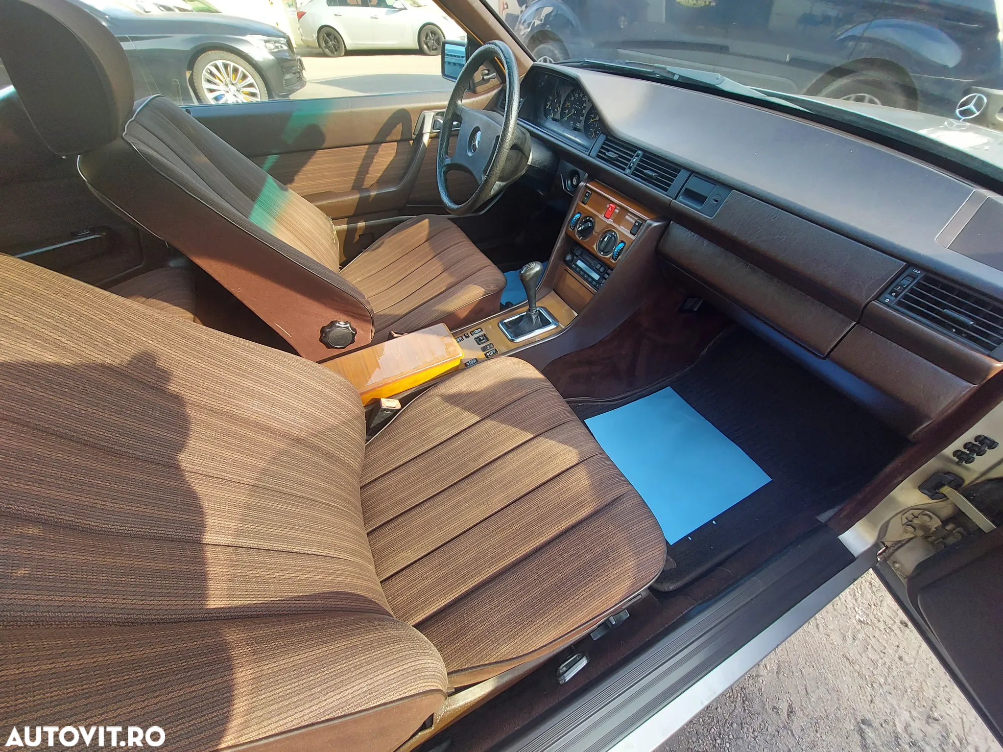 Mercedes-Benz CE - 10