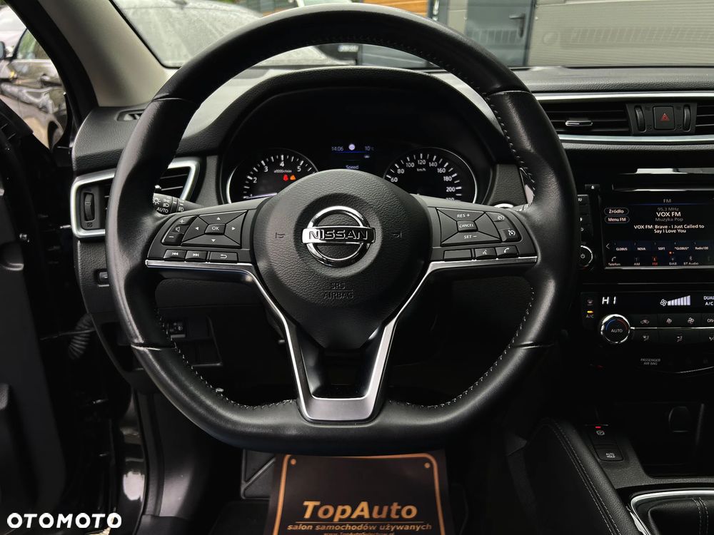 Nissan Qashqai 1.3 DIG-T N-Connecta EU6d - 24