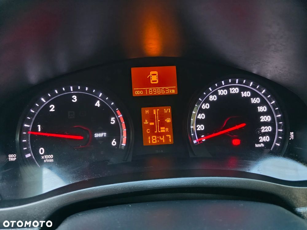 Toyota Avensis 2.0 D-4D Edition - 29