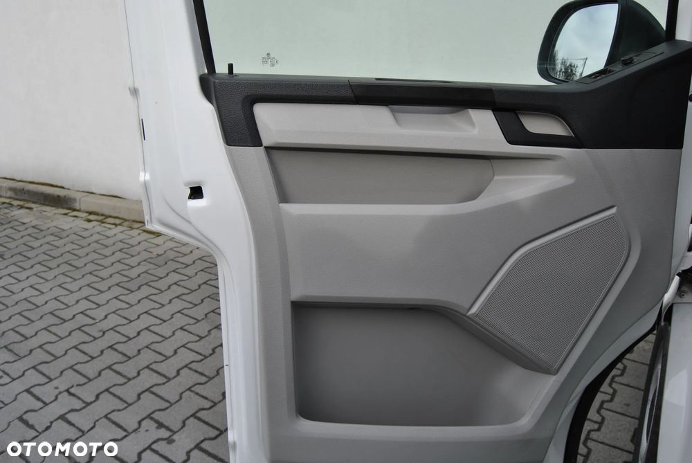 Volkswagen Caravelle L1 Comfortline Mixt - 25