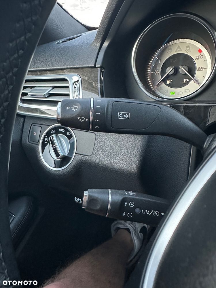 Mercedes-Benz Klasa E 220 CDI BlueEff Avantgarde - 14