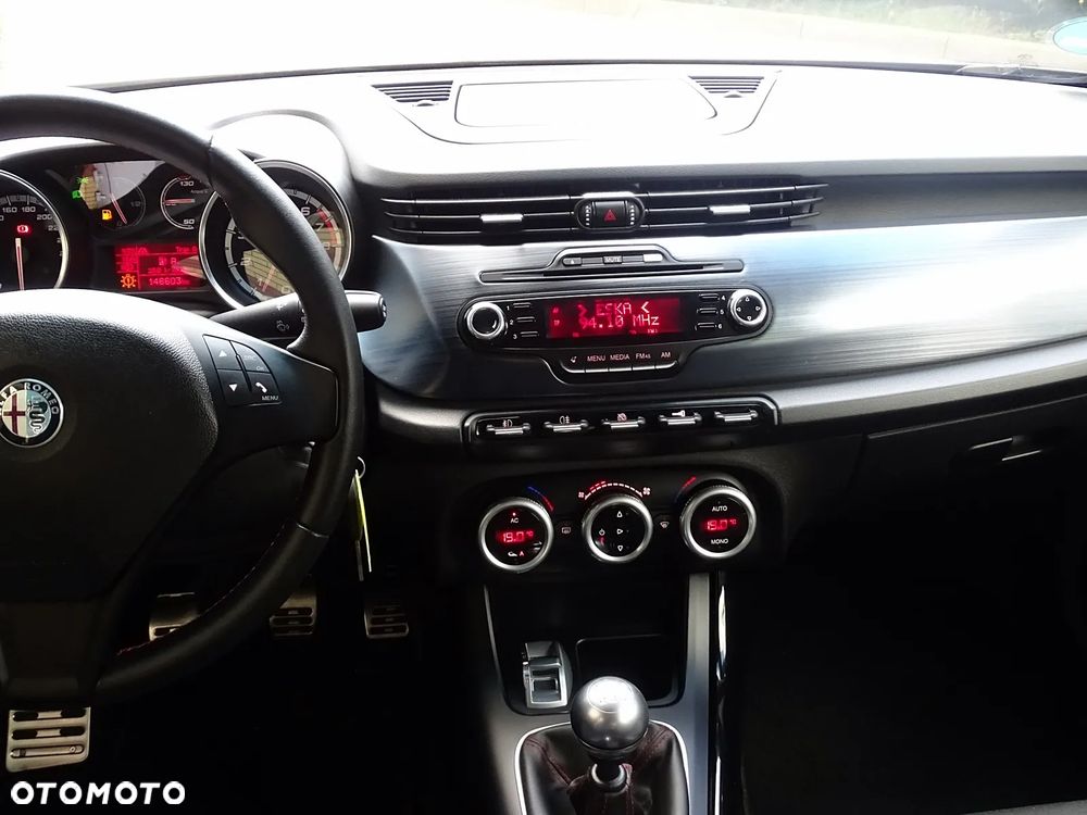 Alfa Romeo Giulietta 1.4 TB 16V Multiair Collezione - 15