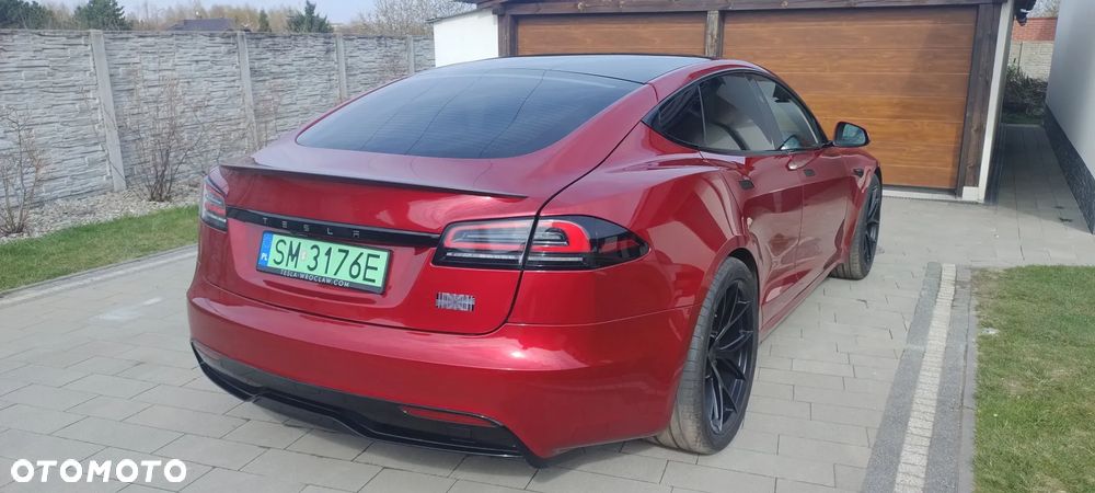 Tesla Model S - 4