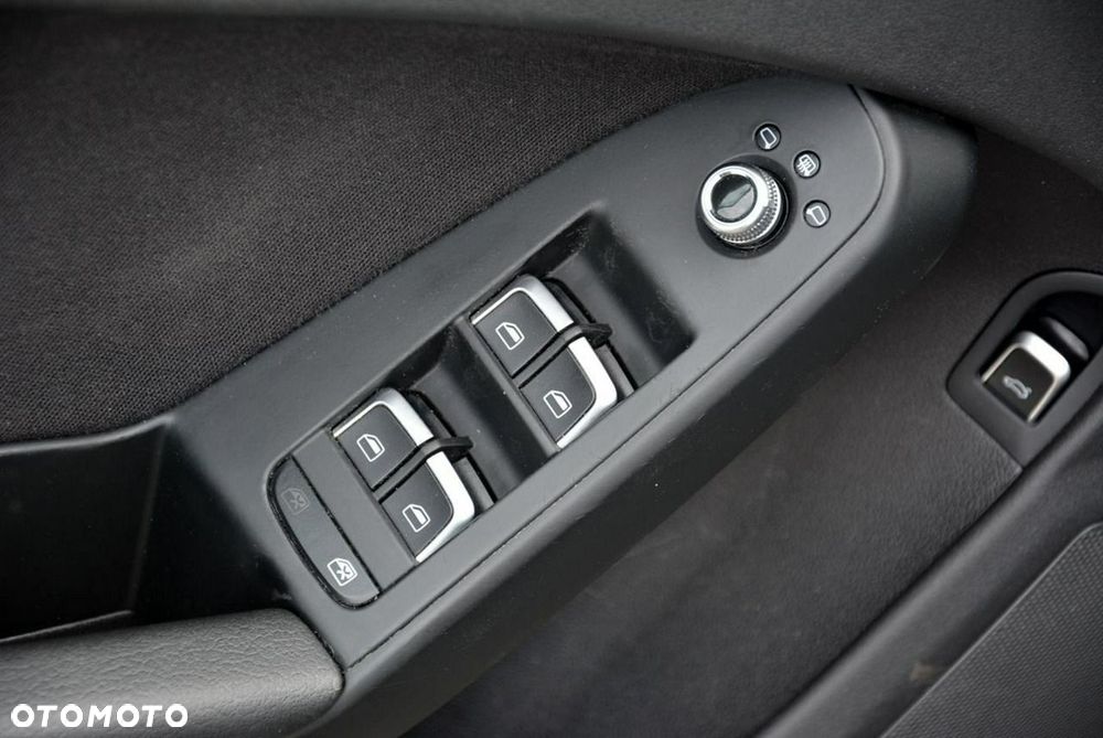 Audi A4 Limousine 2.0 TDI DPF Ambiente - 33