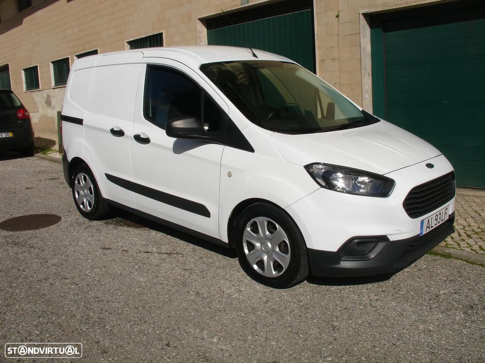 Ford transit courier - 16