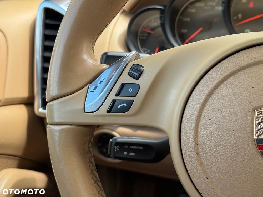 Porsche Cayenne - 30