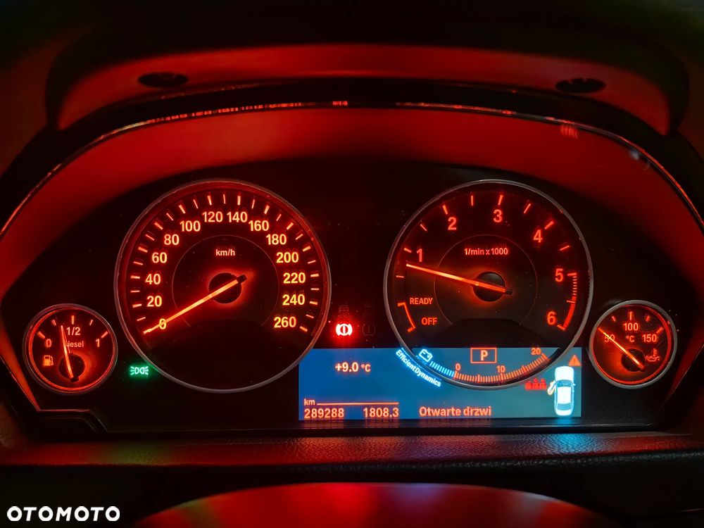 BMW Seria 3 320d Luxury Line - 2