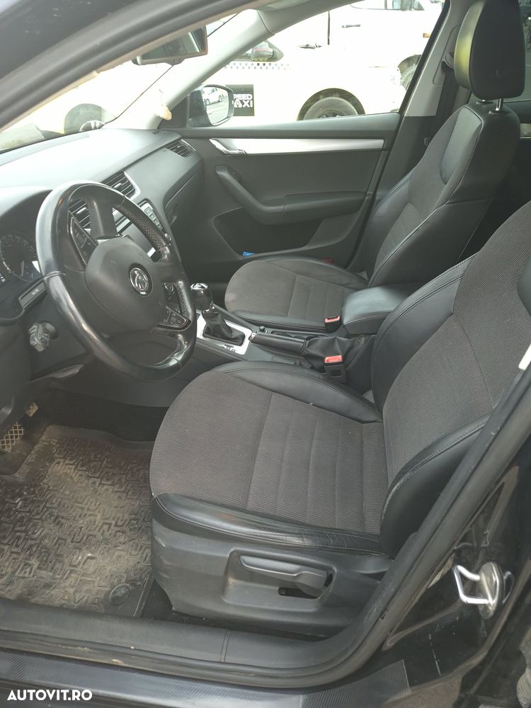 Skoda Octavia 1.4 TSI STYLE DSG - 4