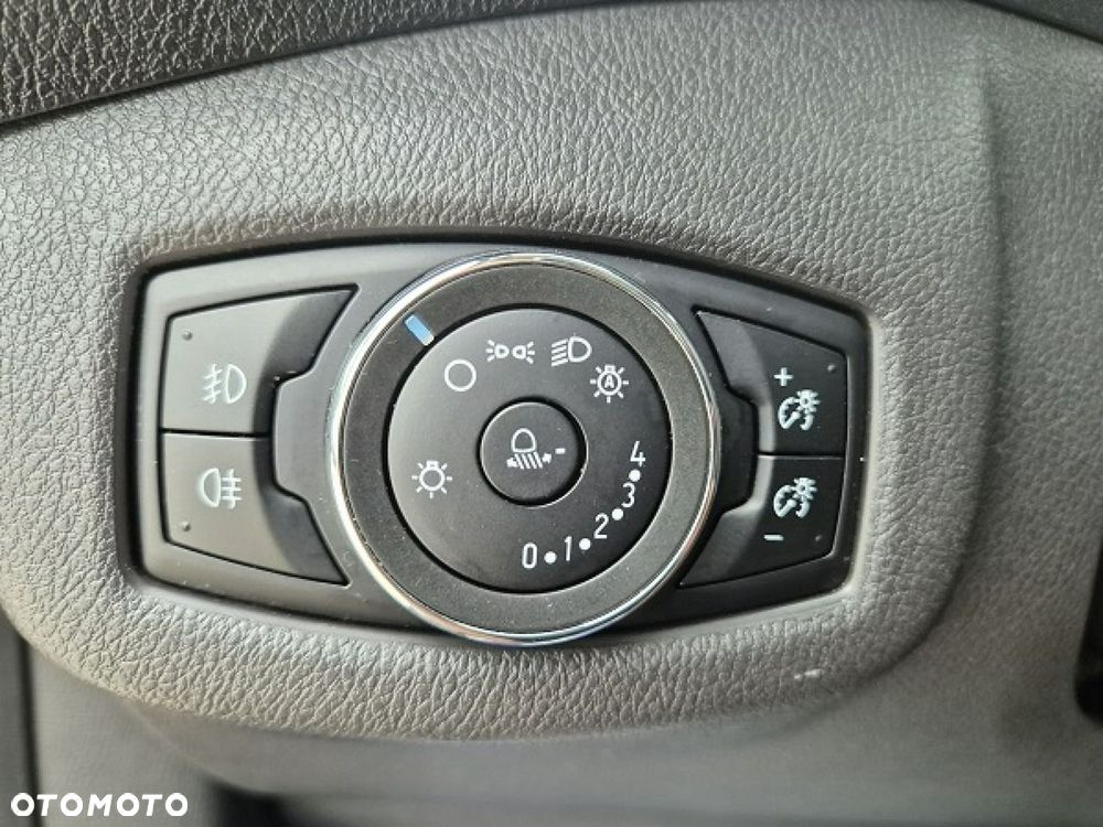 Ford Tourneo Connect Grand - 27