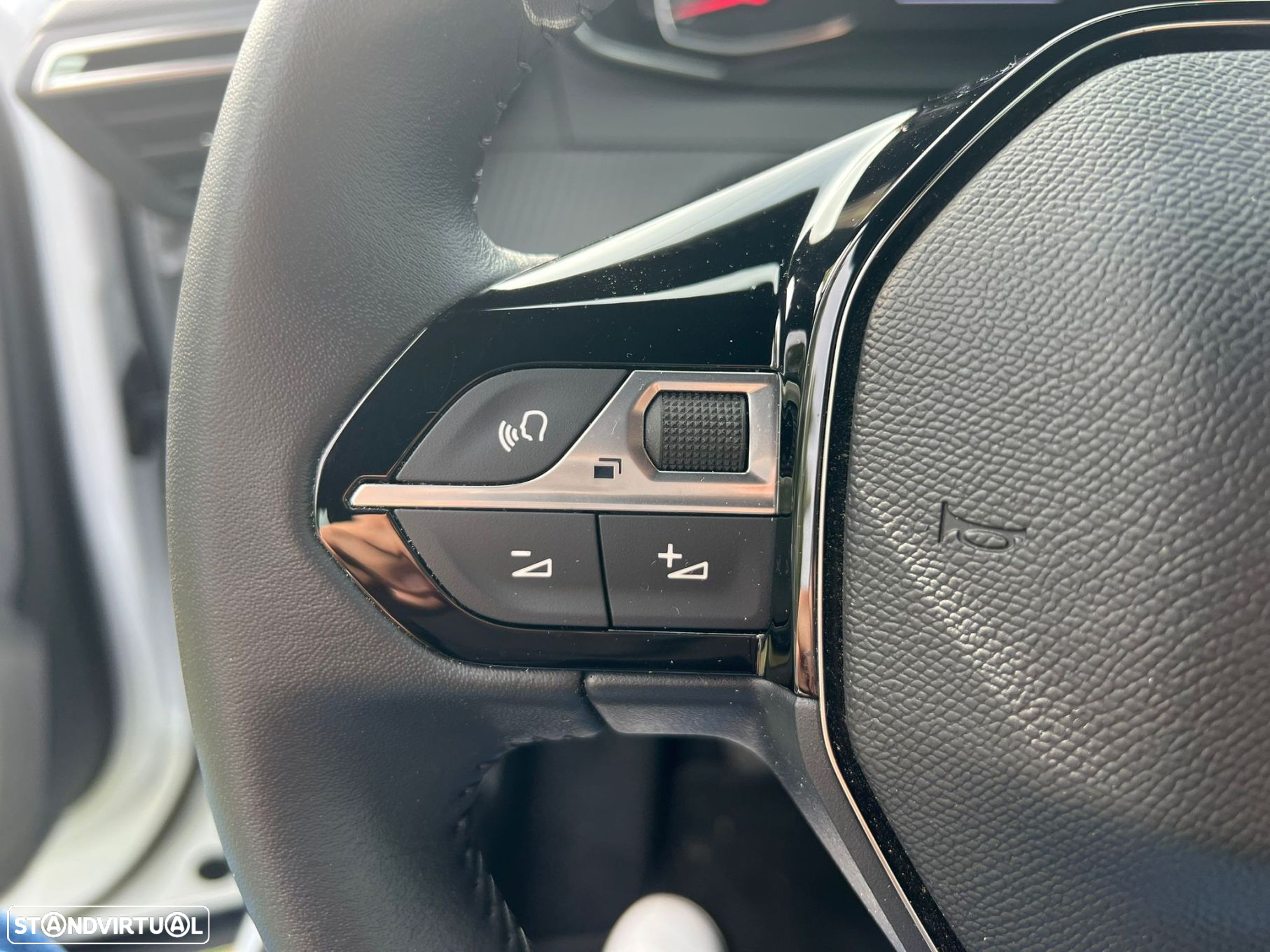 Peugeot 2008 1.2 PureTech Active - 15