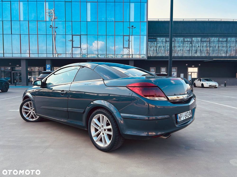 Opel Astra 1.9 CDTI DPF Cosmo - 9