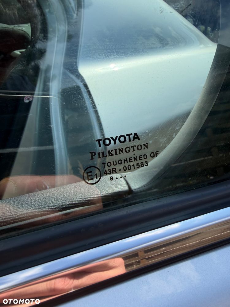 Toyota Avensis 1.8 Sol plus NAVI - 29