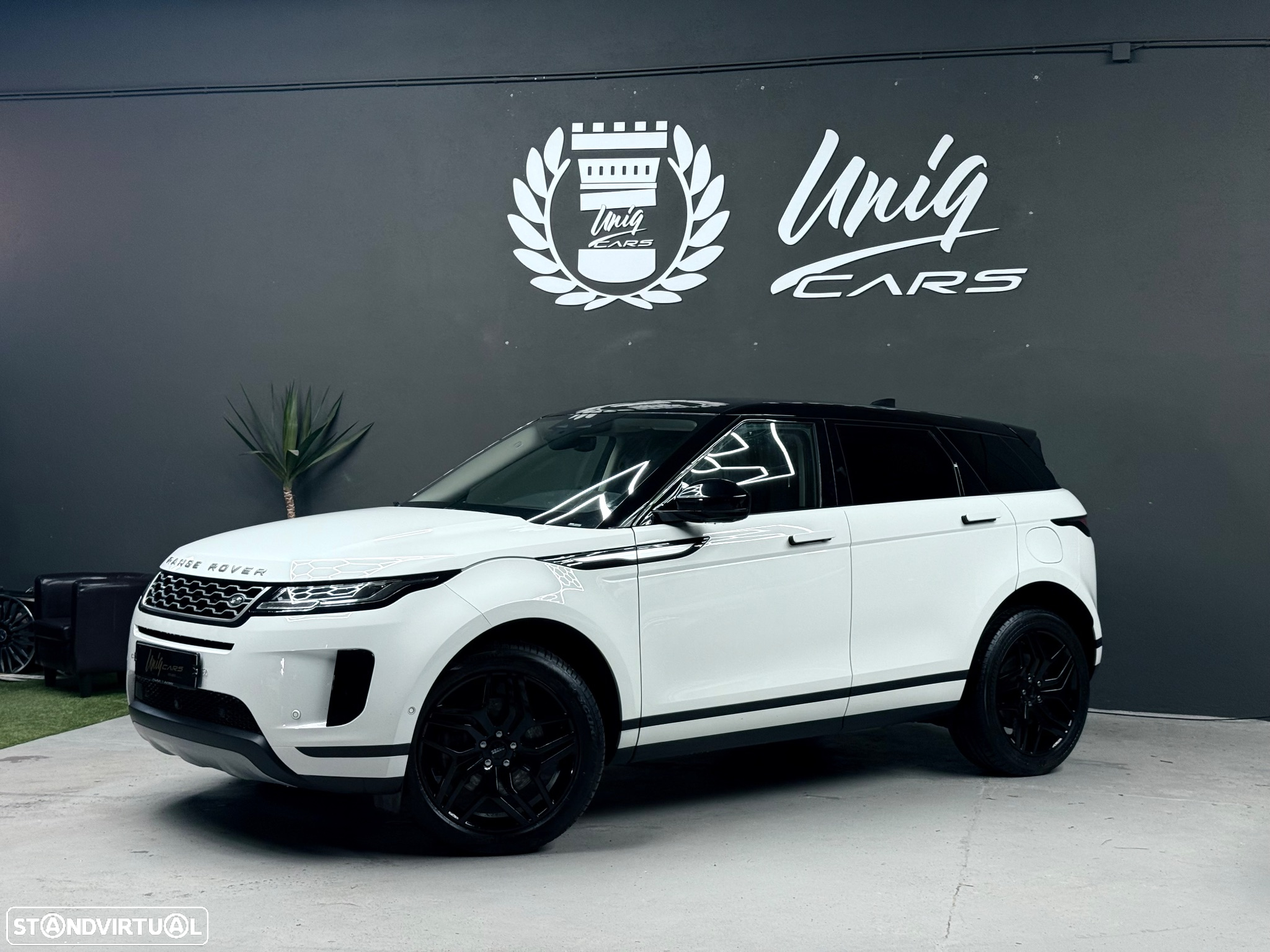 Land Rover Range Rover Evoque 1.5 P300e AWD Autobiography Auto - 2