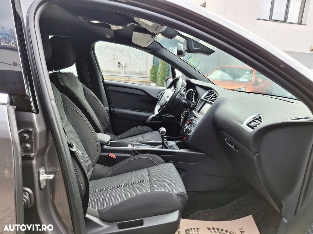 DS Automobiles DS 4 - 12