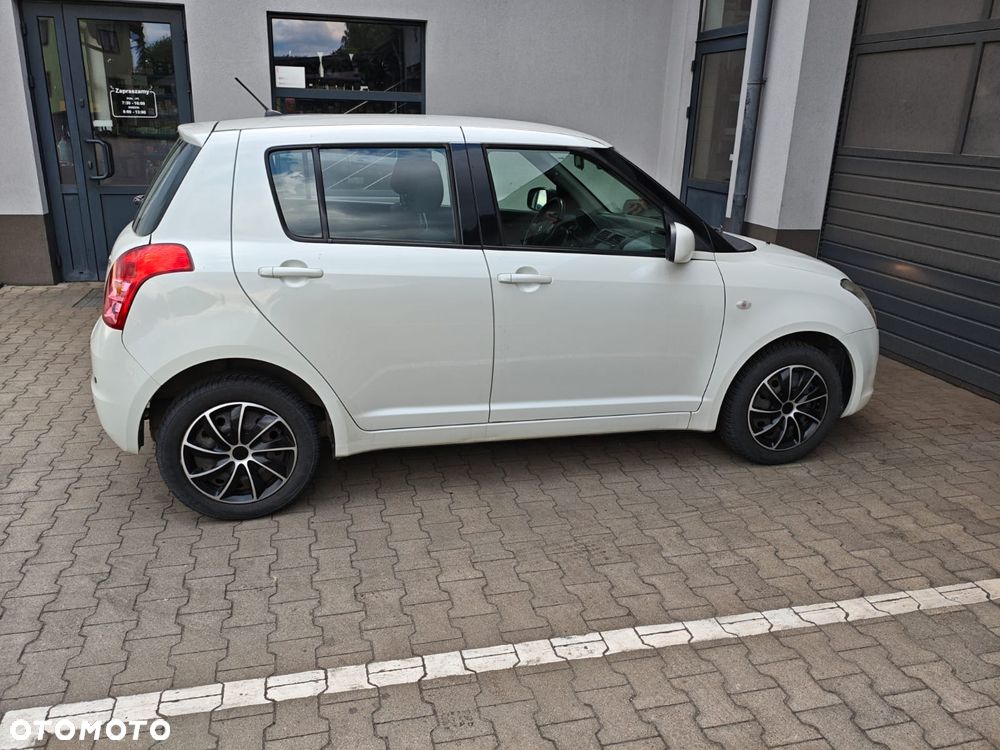 Suzuki Swift 1.3 4x4 Comfort - 8