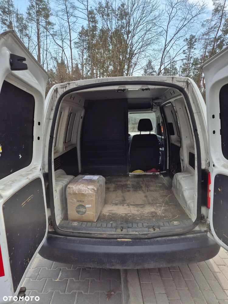 Volkswagen Caddy - 10