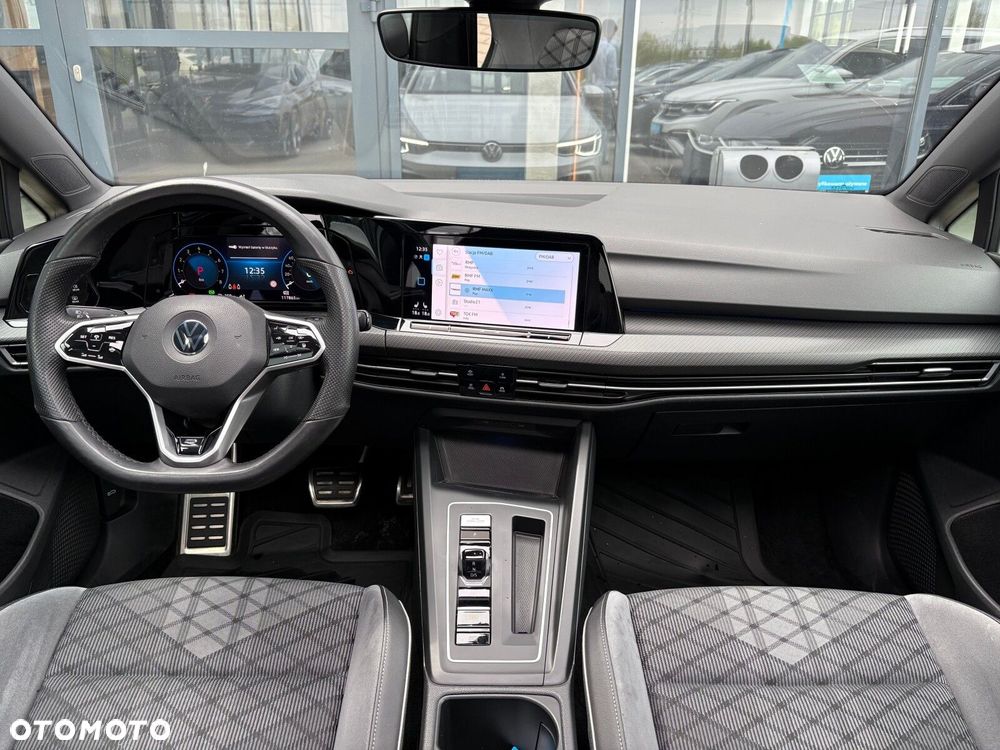 Volkswagen Golf - 11