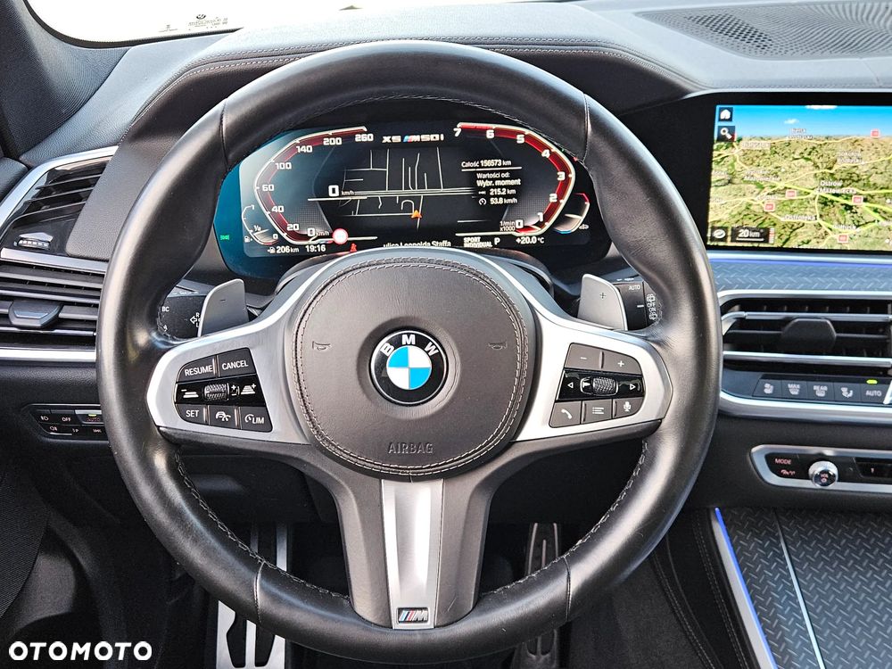 BMW X5 M50i - 18