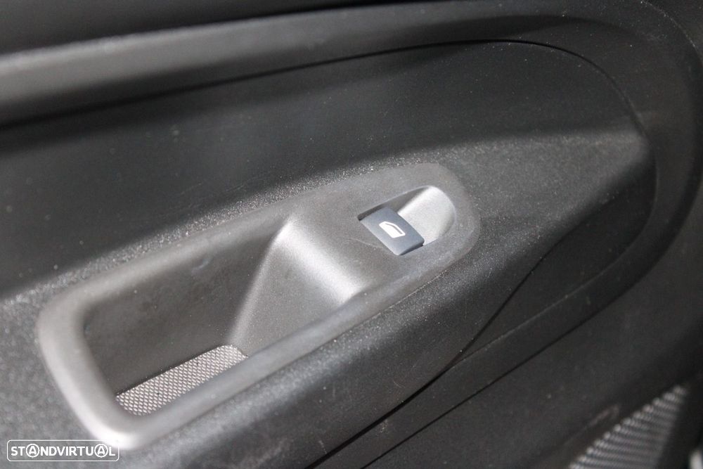 Jeep Avenger 54 kWh Summit - 32