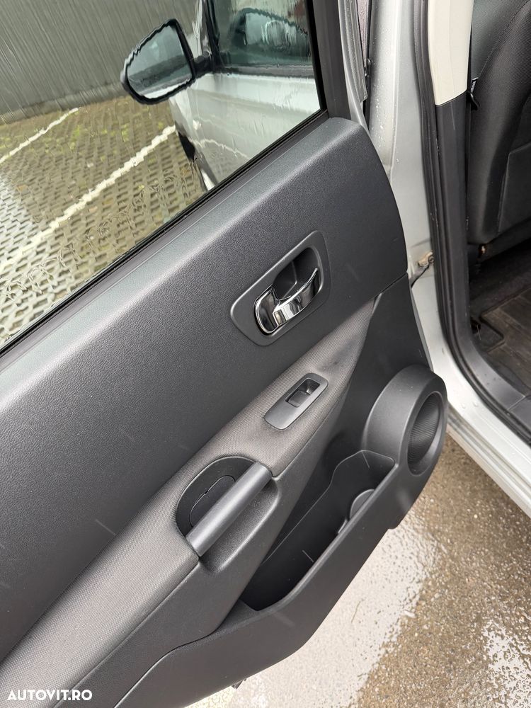 Nissan Qashqai+2 - 7