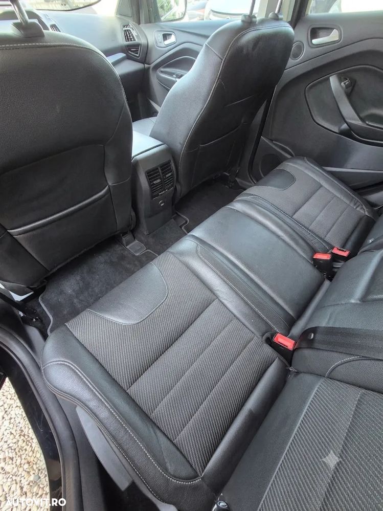 Ford Kuga 2.0 TDCi 4WD Powershift Titanium - 6
