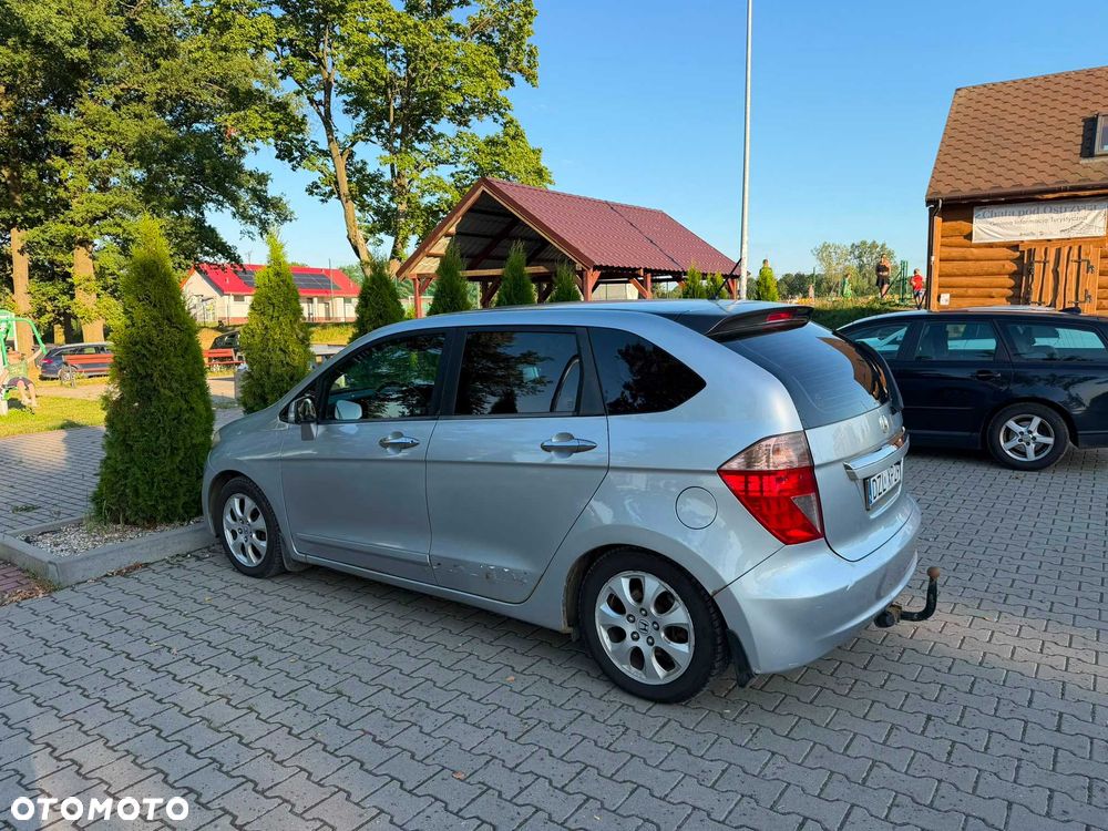 Honda FR-V - 4
