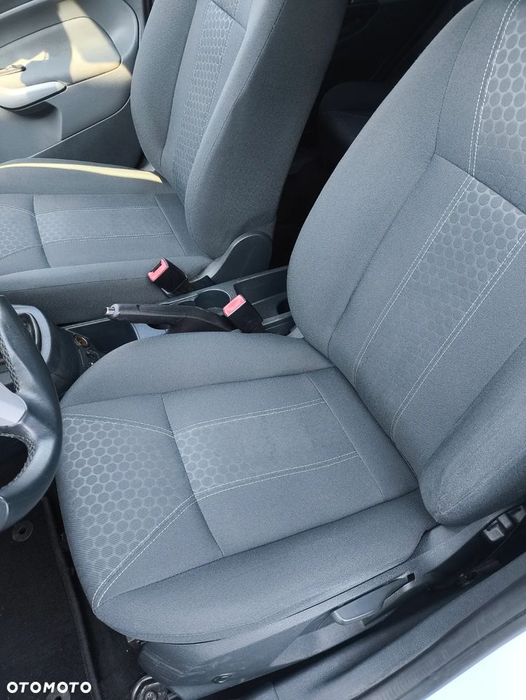 Ford Fiesta 1.4 Titanium X - 18
