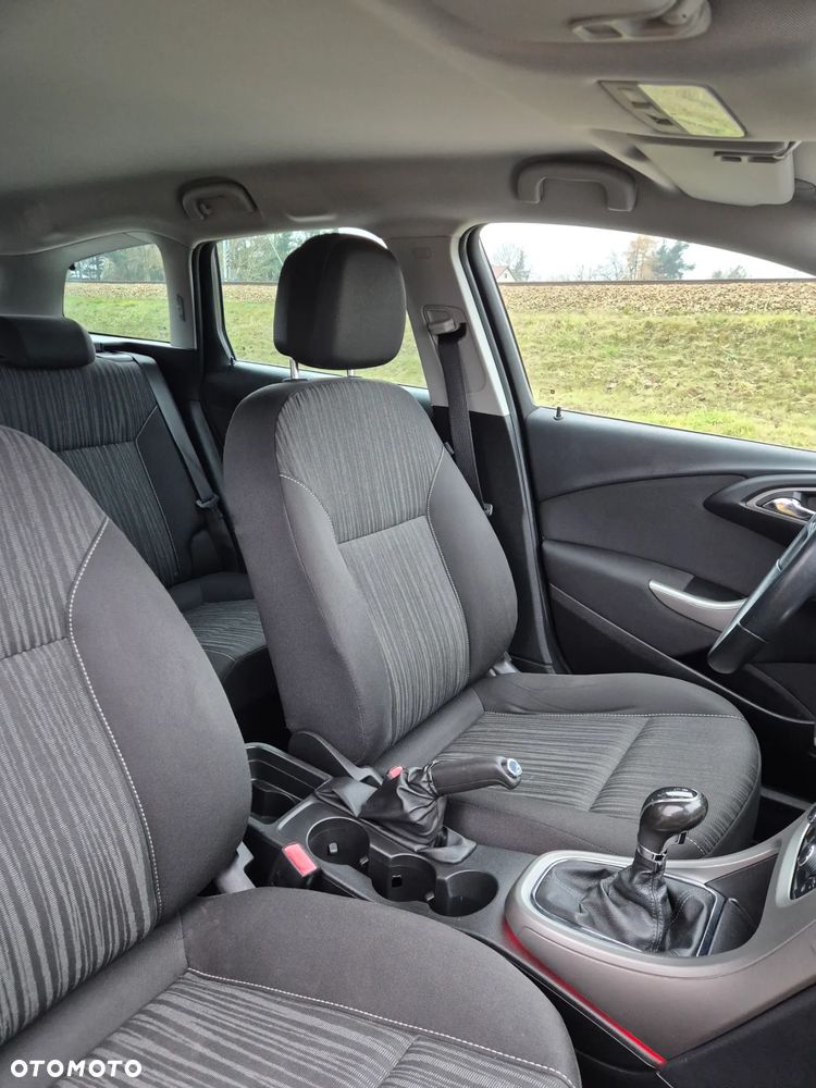Opel Astra - 16