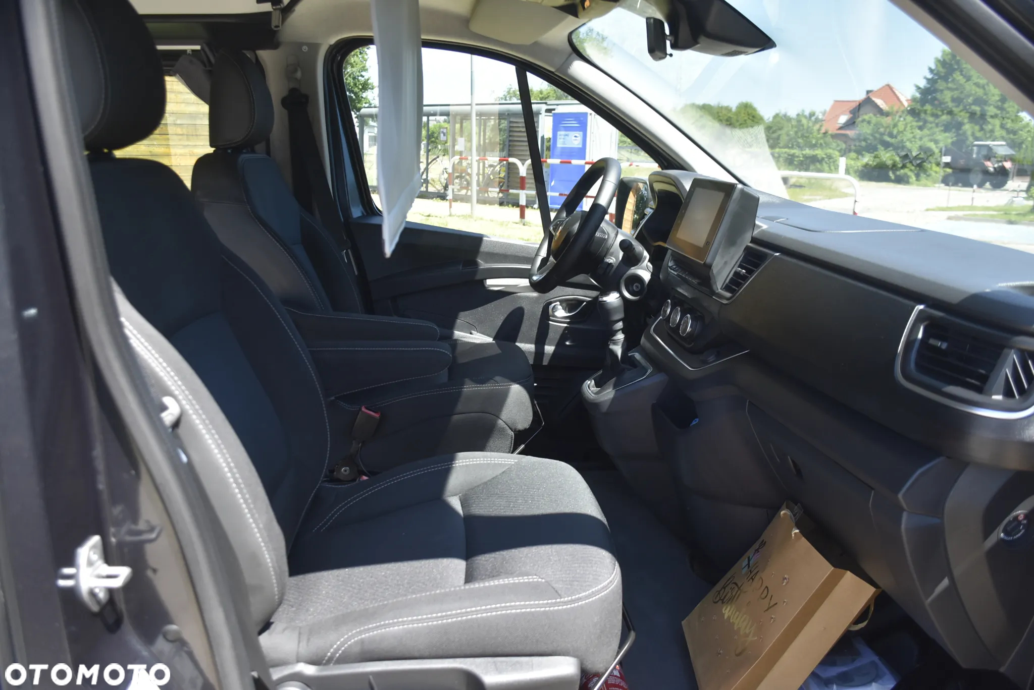 Renault Trafic - 12