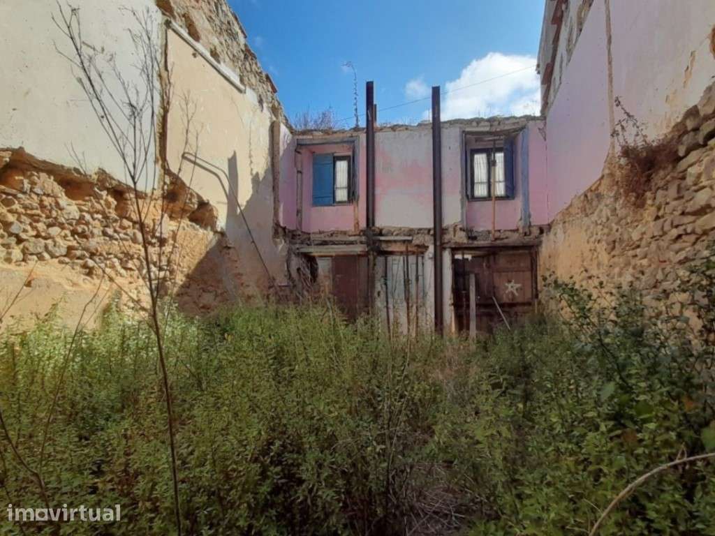Moradia para reconstruir a 5 minutos da praia de Quiaios - Grande imagem: 3/13