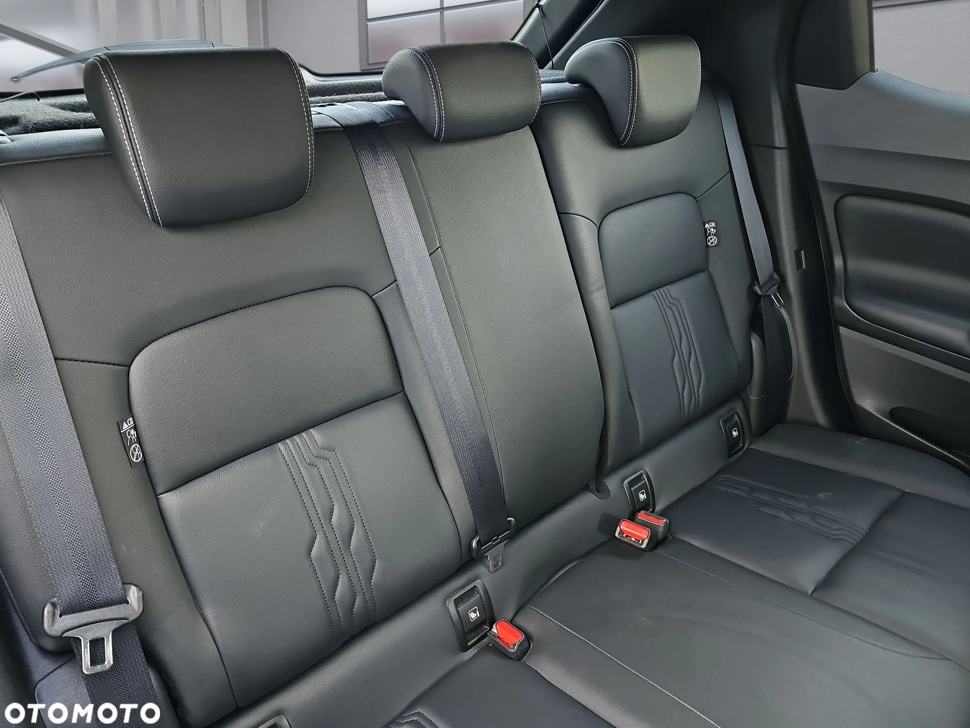 Nissan Juke 1.6 Hybrid Tekna AMT - 24